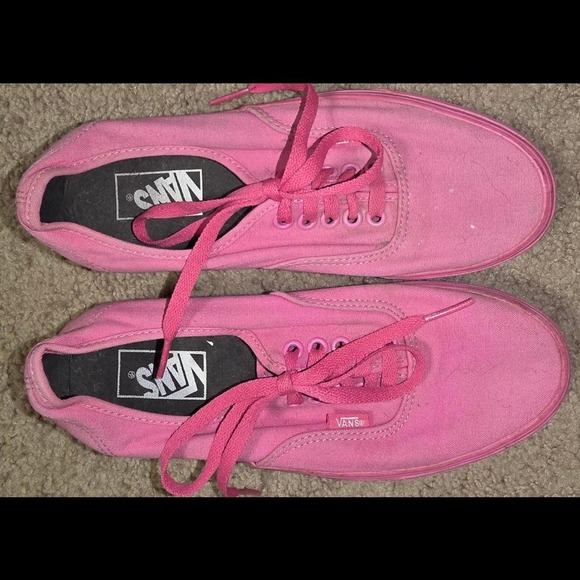 Pink Vans trainers #vans #pinkkicks Triple Pink VANS Lace Up Low Top Women's - Picture 1 of 7